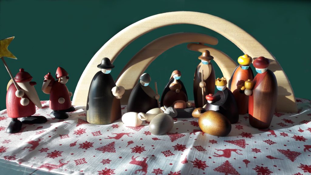 Crèche de Noël avec masques